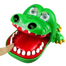 Kit 2 Brinquedos Jogo Crocodilo Jacaré Morde Dedo e Pula Pirata Barril